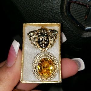 Meet your Posher, Meagan